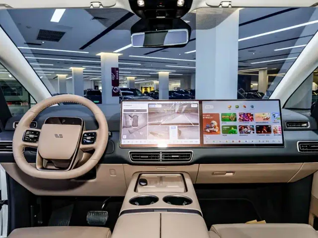 Li Auto MEGA — Фото автомобиля 22