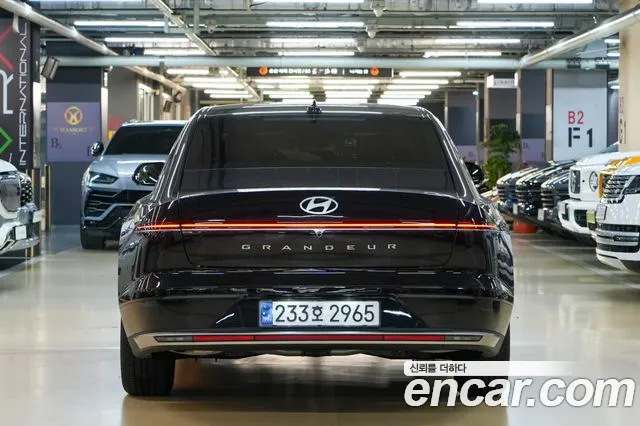 Hyundai Grandeur Grandeur (GN7) 2.5 Бензин 2WD — Фото автомобиля 4