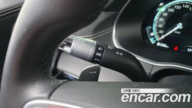 Genesis GV80 — Фото автомобиля 28