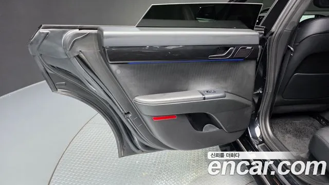 Hyundai Grandeur Grandeur (GN7) 2.5 Бензин 2WD — Фото автомобиля 16