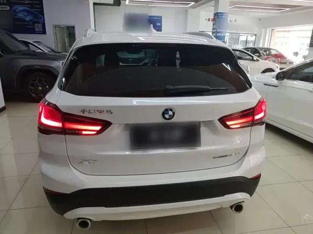BMW X1 — Фото автомобиля 3