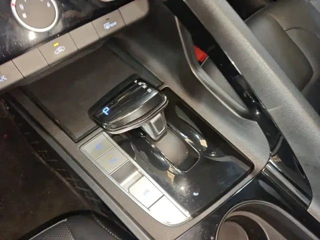 Hyundai Elantra — Фото автомобиля 13