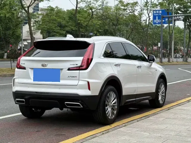 Cadillac XT4 — Фото автомобиля 10