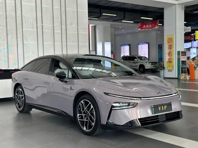 Xpeng P7+ — Фото автомобиля 3