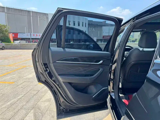 Geely Xingyue L — Фото автомобиля 14