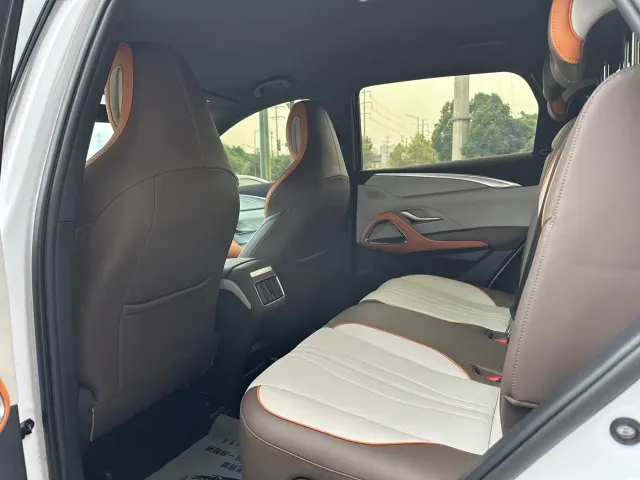 BYD Song Pro — Фото автомобиля 11