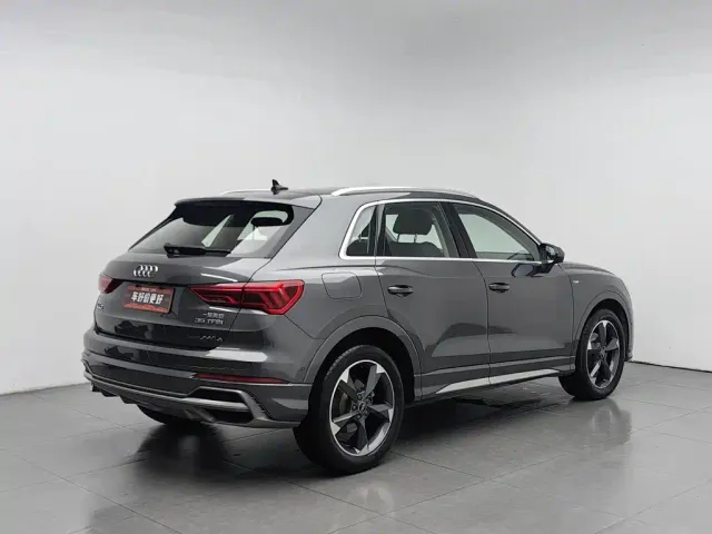 Audi Q3 — Фото автомобиля 2