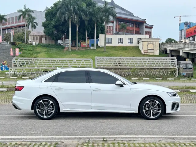 Audi A4L — Фото автомобиля 7