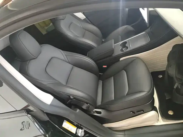 Tesla Model Y — Фото автомобиля 24