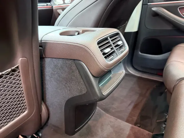 Mercedes-Benz GLE-Class — Фото автомобиля 22