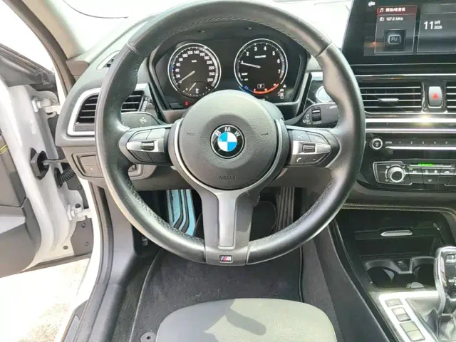 BMW 1 Series — Фото автомобиля 10