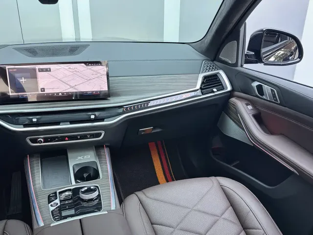 BMW X5 — Фото автомобиля 9