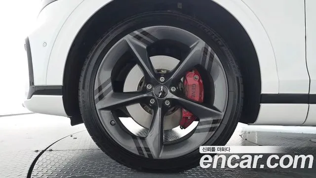 Genesis GV70 — Фото автомобиля 5