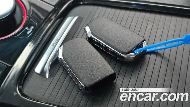 Kia Niro — Фото автомобиля 22