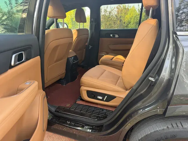 Li Auto ONE — Фото автомобиля 6