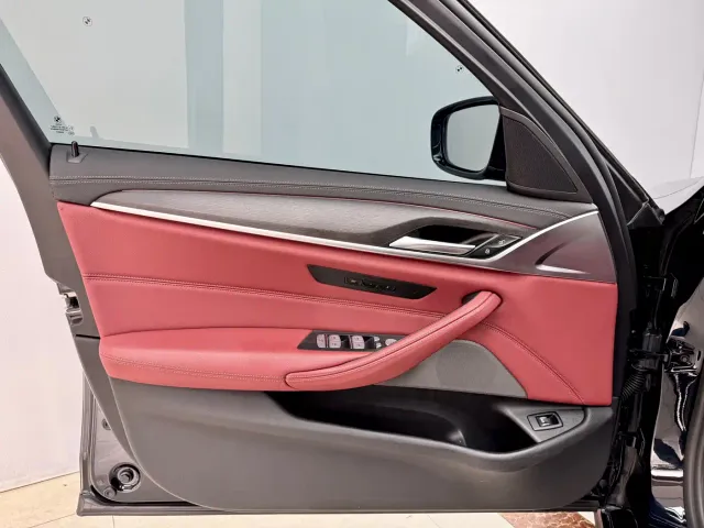 BMW 5 Series — Фото автомобиля 8