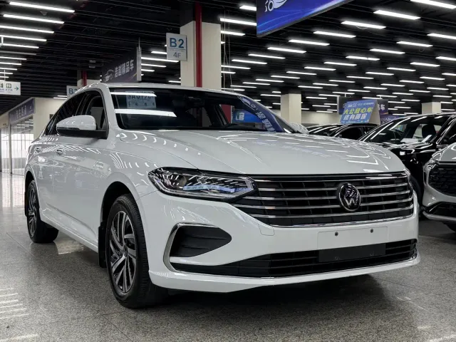 Volkswagen Lavida — Фото автомобиля 3