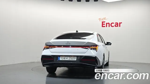 Hyundai Avante — Фото автомобиля 4