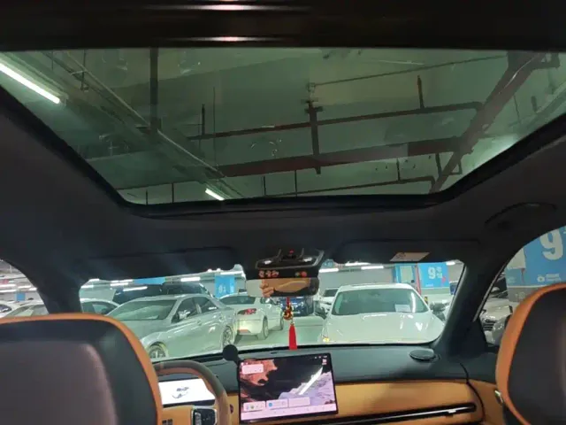 Geely Galaxy Starship 7 EM-i — Фото автомобиля 17