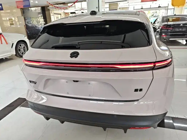 Nio ET5 Touring — Фото автомобиля 5