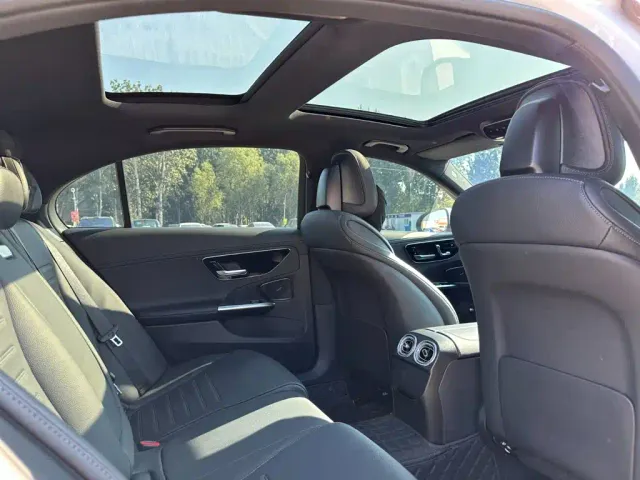 Mercedes-Benz C-Class — Фото автомобиля 18