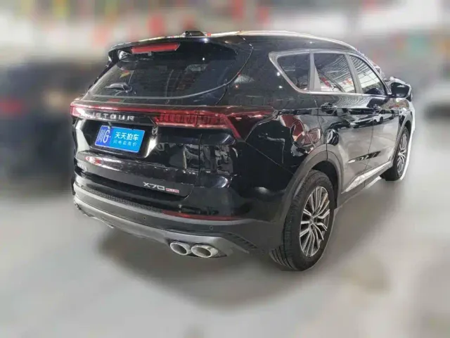 Jetour X70 Plus — Фото автомобиля 2