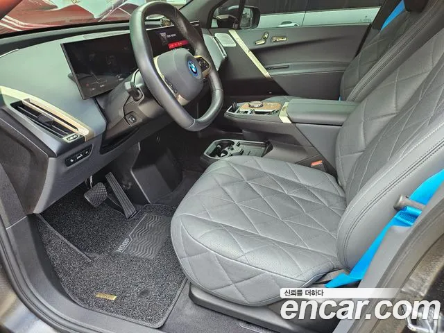 BMW iX — Фото автомобиля 7