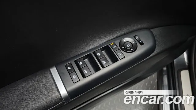 Hyundai Grandeur Grandeur (GN7) 2.5 Бензин 2WD — Фото автомобиля 21