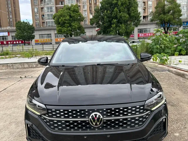 Volkswagen Lavida — Фото автомобиля 2