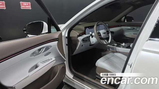 Genesis GV70 — Фото автомобиля 15