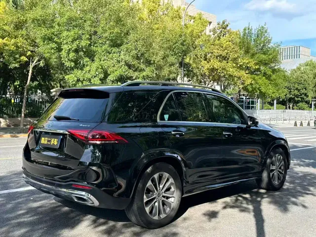 Mercedes-Benz GLE-Class — Фото автомобиля 10