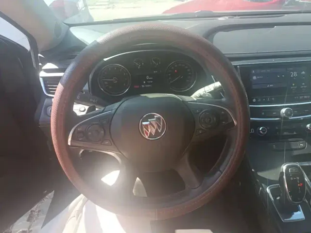 Buick LaCrosse — Фото автомобиля 10
