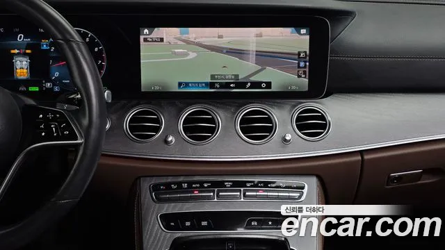 Mercedes-Benz E-Class W213 — Фото автомобиля 14