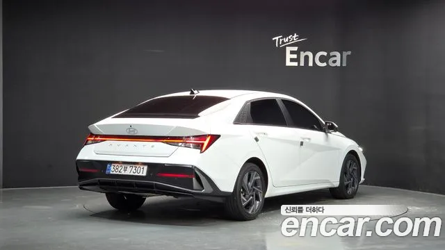 Hyundai Avante — Фото автомобиля 2