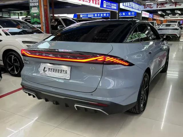 Geely Galaxy L6 — Фото автомобиля 6