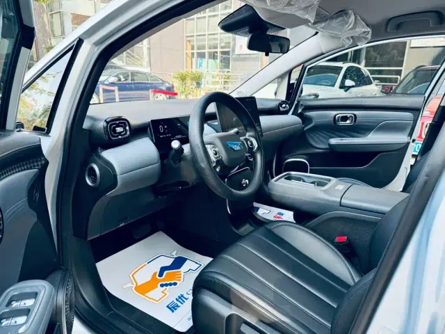 GAC Aion UT — Фото автомобиля 11
