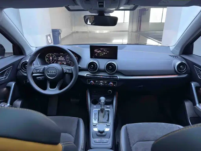 Audi Q2L e-tron — Фото автомобиля 18