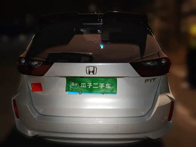 Honda Fit — Фото автомобиля 5
