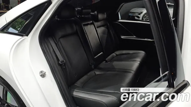 Hyundai Ioniq 6 — Фото автомобиля 11