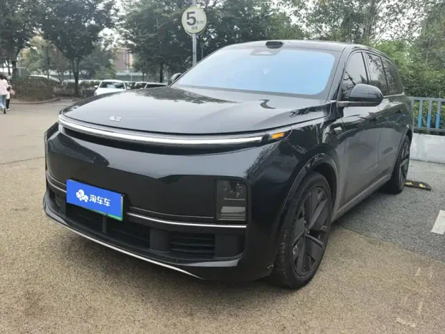 Фотография автомобиля — Li Auto L9