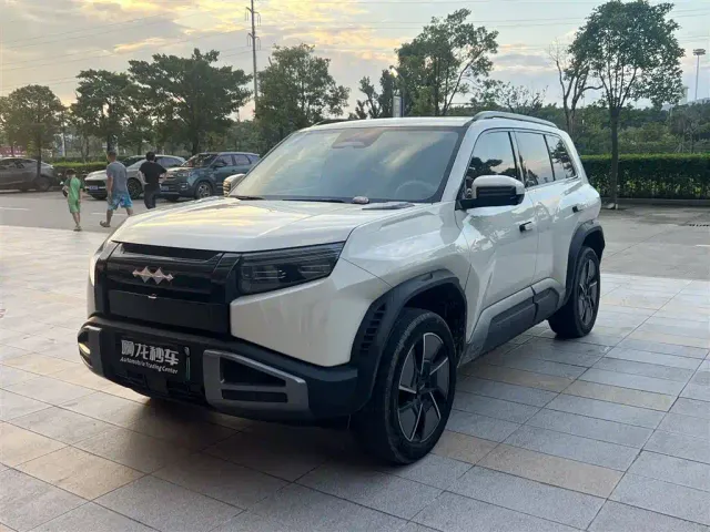 Фотография автомобиля — BYD FangChengBao Titanium 3