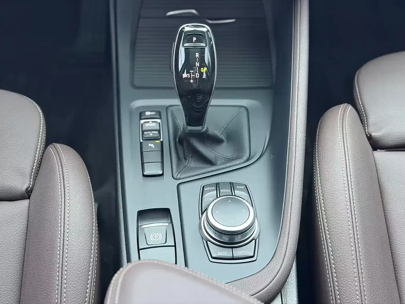 BMW BMW X1 2022 sDrive25Li Leading — Фото автомобиля 14