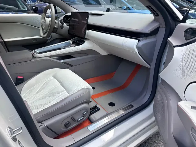 Zeekr 007 GT — Фото автомобиля 10
