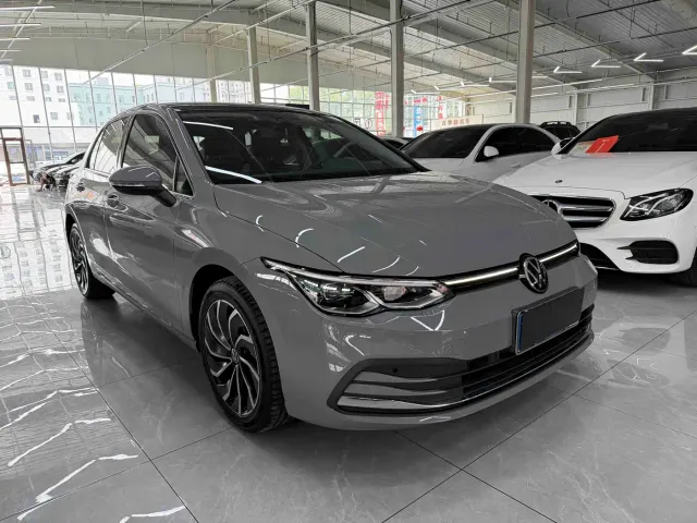 Volkswagen Golf — Фото автомобиля 3