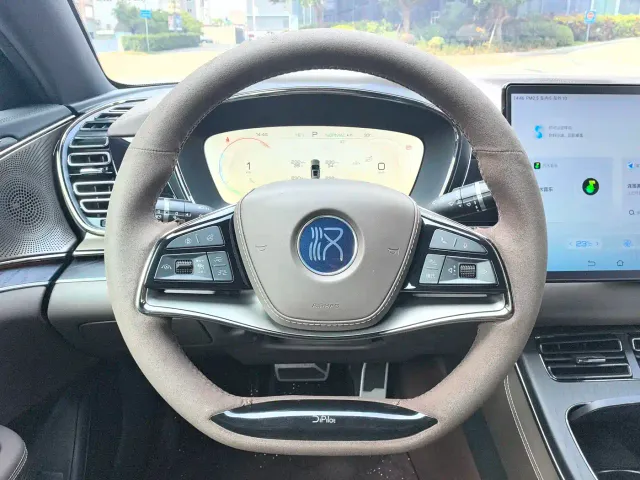 BYD Han — Фото автомобиля 5
