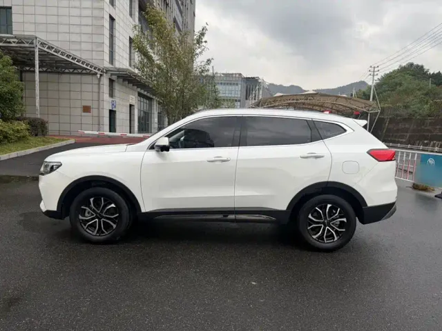 Haval H6 — Фото автомобиля 15