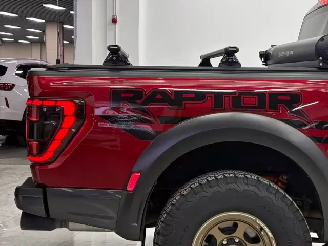 Ford F-150 Raptor — Фото автомобиля 9