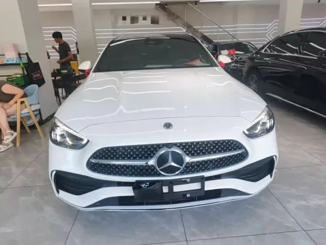 Mercedes-Benz C-Class — Фото автомобиля 2