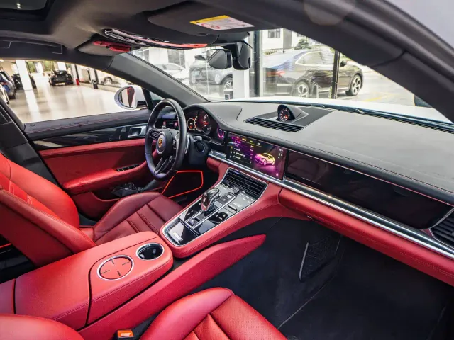 Porsche Panamera — Фото автомобиля 8