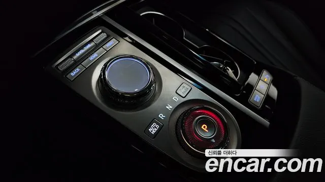 Genesis G80 Бензин 2.5 турбо AWD — Фото автомобиля 9